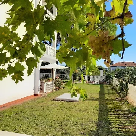 Apartman Romantic Anna In The Center Of Krk *