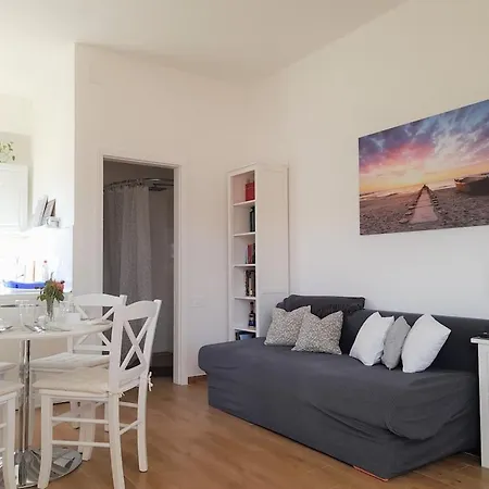 Romantic Anna In The Center Of Krk Apartman