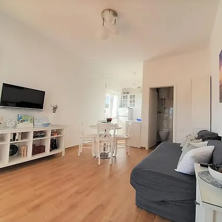 Apartman Romantic Anna In The Center Of Krk
