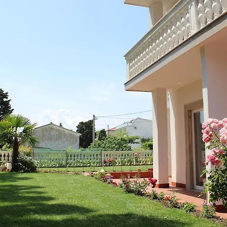 Apartman Romantic Anna In The Center Of Krk Krk Town